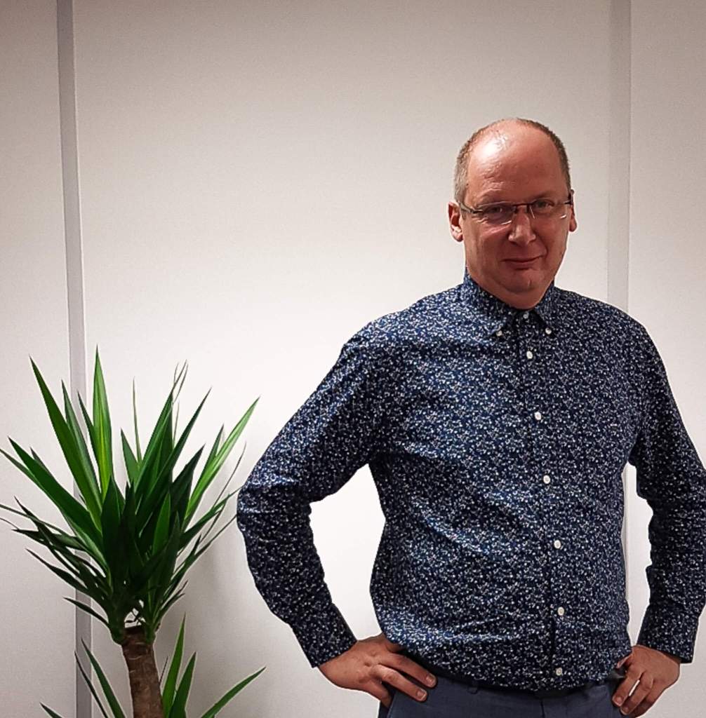 Electronics, Electronic Components, Printed Circuit Board (PCB), Electronic Subcontracting, Electronic Systems, Electronic Technologies, Electronic Design, Technological Innovation, Electronic Hardware, Electronic Production
Microcontroller, BGA (Ball Grid Array), SMD (Surface-Mounted Devices), IoT (Internet of Things), Semiconductors, Electronic Sensors, Renewable Energy and Electronics, Embedded Systems, Power Supply, Lithium-Ion Batteries
Consumer Electronics, Automotive Electronics, Industrial Electronics, Medical Electronics, Communication Electronics, Power Electronics, Industrial Automation, Audio and Video Technology, Robotics and Electronics, Security Electronics
Electronics R&D (Research and Development), Electronic Circuit Design, Electronic Prototype Manufacturing, Electronic Engineering Outsourcing, Electronic Equipment Repair, Circuit Testing and Validation, Electronics Consulting, PCB Design, Electronic Component Assembly, Rapid Electronic Prototyping
Process Automation, Internet of Things (IoT), Blockchain and Electronics, Artificial Intelligence and Electronics, Sustainable Electronics, Smartphones and Electronic Components, 5G and Electronics, Embedded Technologies, Wearable Technologies, Green and Eco-Friendly Electronics
Electronics Market, Electronics Trends 2025, Future of Electronics, Electronics in Europe, Export of Electronic Equipment, Electronics Manufacturing in Asia, Energy Consumption in Electronics, Electronics Startups, Fusion of Electronics and Technologies, Evolution of Electronic Materials