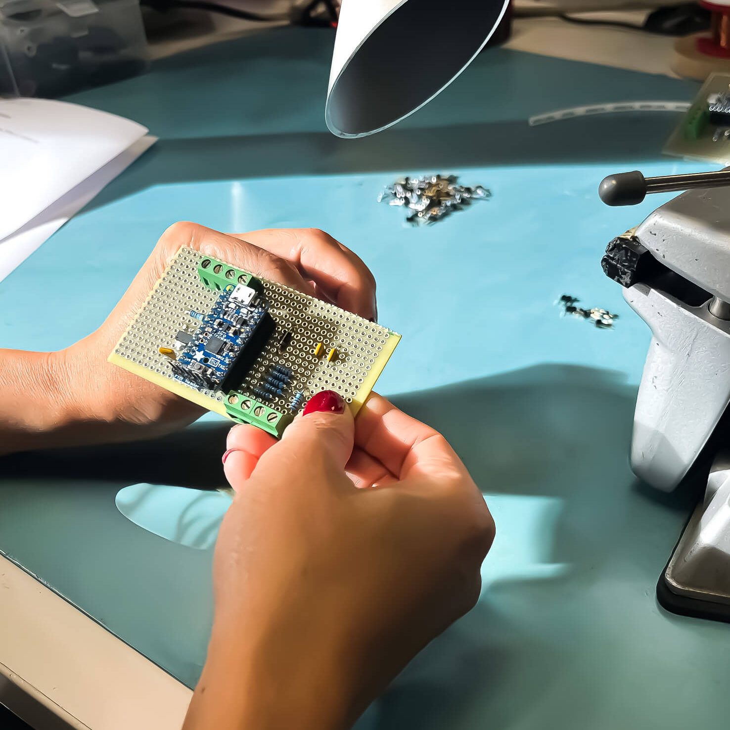 Electronic board mockup, electronic board prototype, electronic board design, electronic mockup fabrication, prototype electronic board, PCB prototype manufacturing, electronic board mockup creation, printed circuit board mockup, fast PCB prototype, prototype electronic board testing, electronic board development, PCB prototype design, rapid electronic board manufacturing, electronic mockup for testing, electronic mockup services, prototype printed circuit creation, custom electronic prototype, PCB design and mockup, electronic board simulation, custom electronic prototyping

