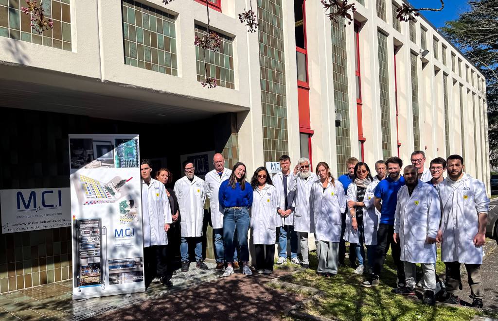 Carrière électronique, Recrutement ingénieur électronique, Emploi technicien électronique, Poste en électronique, Opportunités carrière électronique, Travail dans l’électronique, Emplois R&D électronique, Recrutement secteur électronique, Métier électronique, Stage électronique, Développement électronique emploi, Recrutement électronique haute technologie, Job ingénieur électronique, Carrière électronique industrielle, Emploi électronique embarquée, Offres emploi électronique grand public, Opportunités professionnelles électronique, Recrutement conception électronique, Emploi électronique innovation